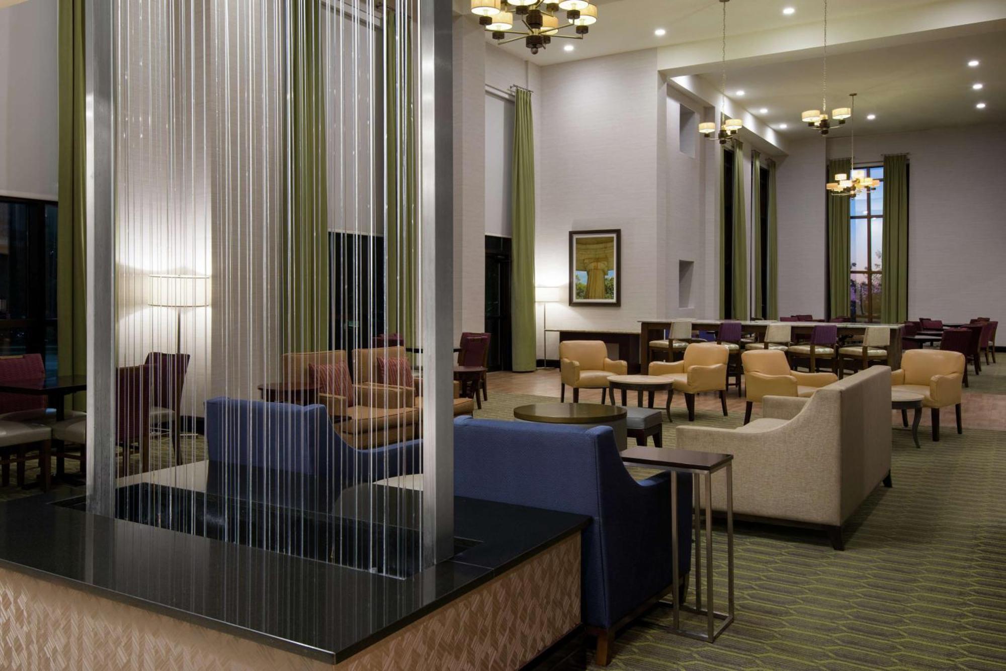 Hampton Inn & Suites National Harbor/Alexandria Area Zewnętrze zdjęcie