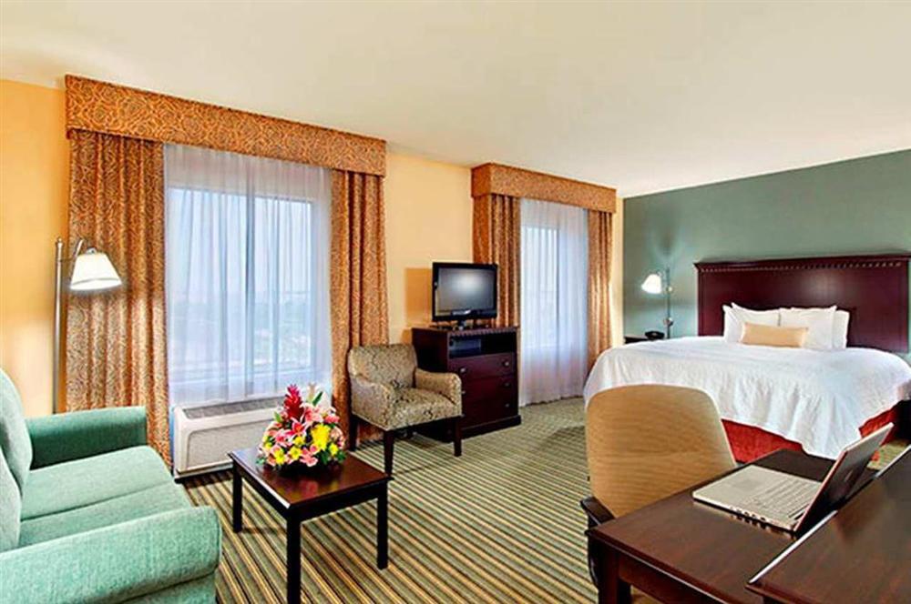Hampton Inn & Suites National Harbor/Alexandria Area Pokój zdjęcie